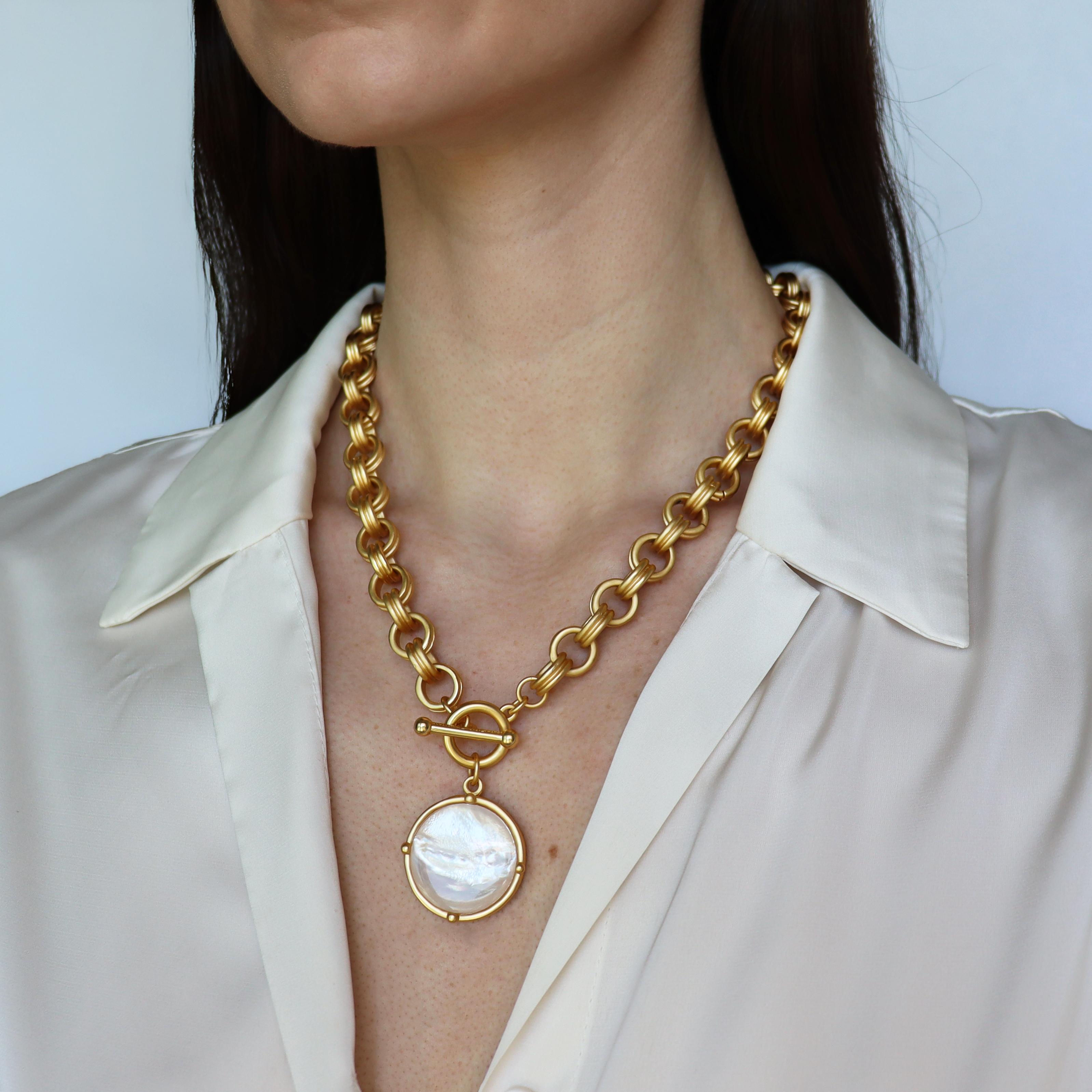 Cabochon 24K Gold Plated Mother of Pearl Necklace