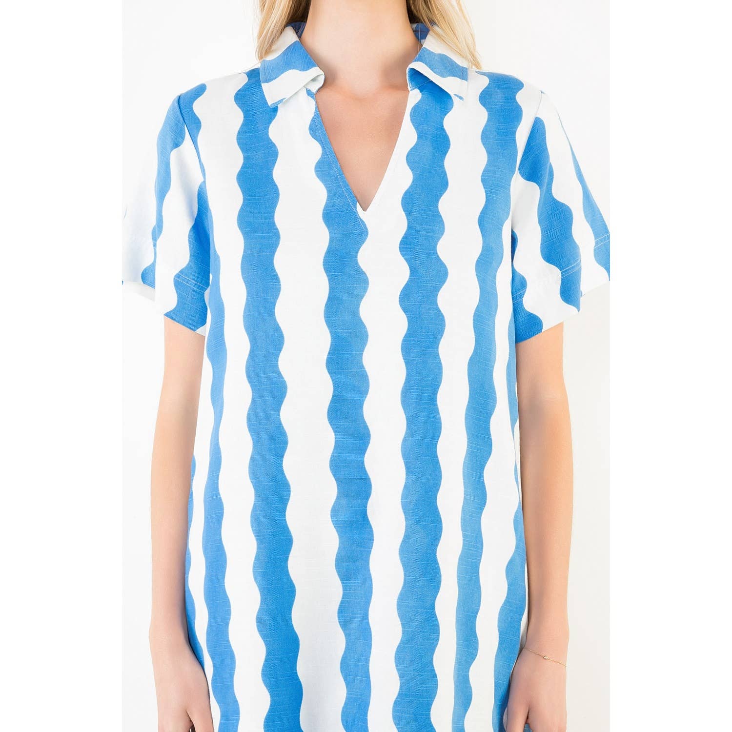 Short Sleeve Wave Pattern Dress